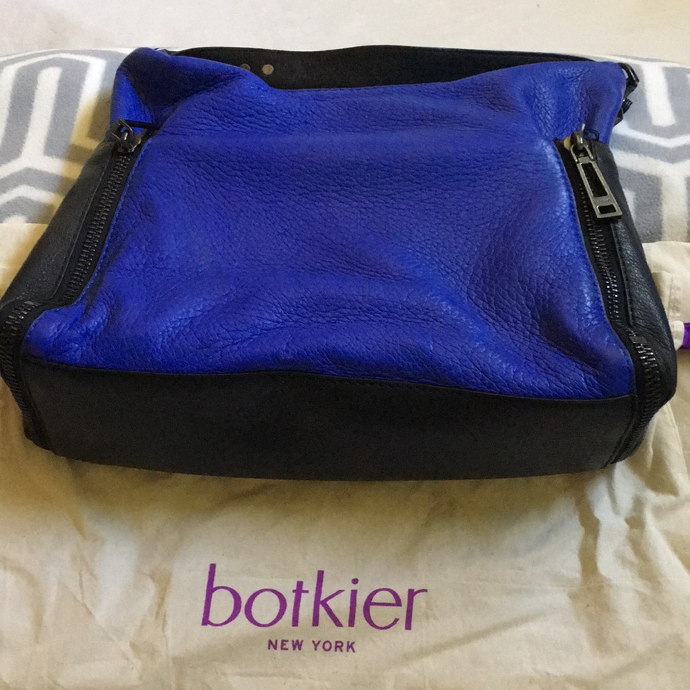 Botkier Leroy Hobo